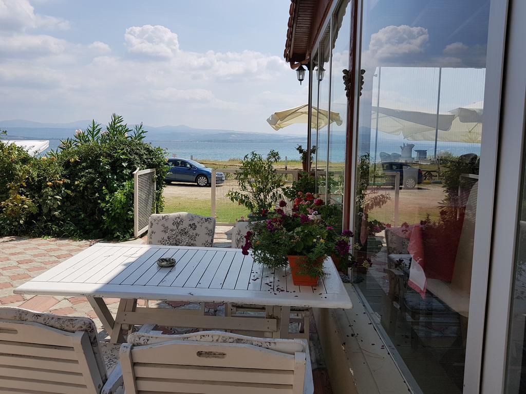 Flora Hotel Burhanli 외부 사진