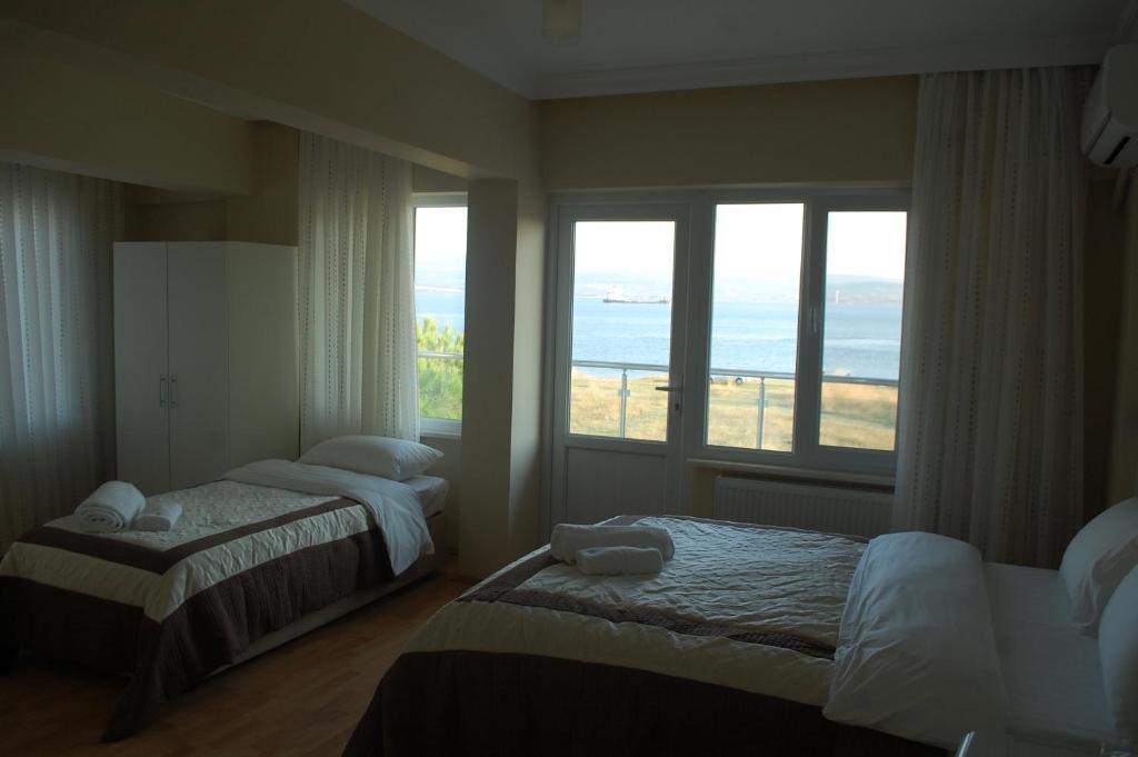 Flora Hotel Burhanli 객실 사진